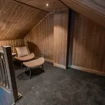 Tiur, Stylish New With Hot Tub بيت للعطل