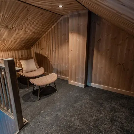 Tiur, Stylish New With Hot Tub Dom wakacyjny