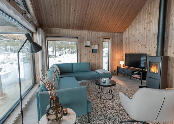 Tiur, Stylish New With Hot Tub Nesbyen