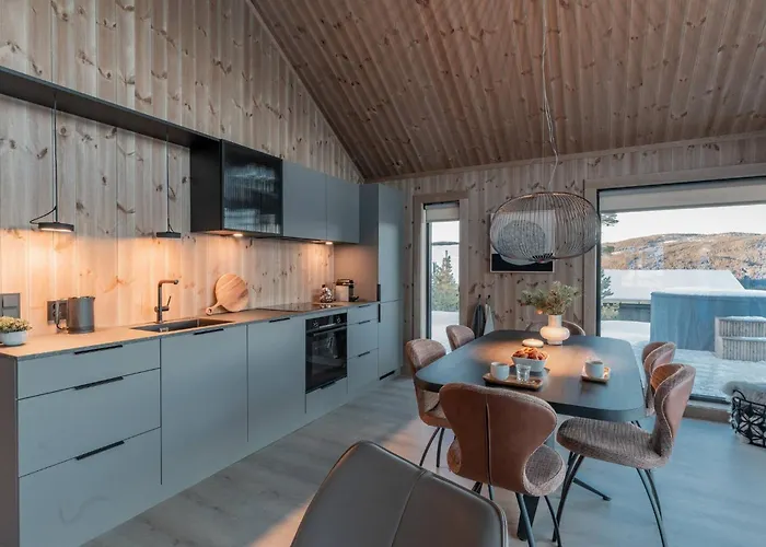 Сasa de vacaciones Tiur, Stylish New With Hot Tub Nesbyen